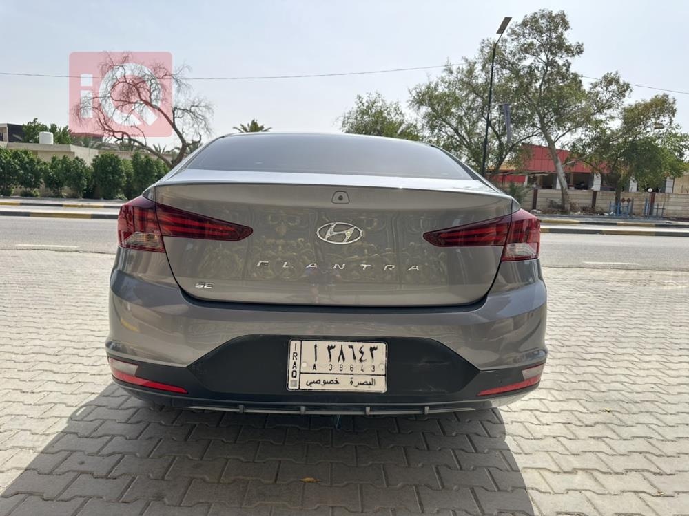هیوندای ئەلەنترا